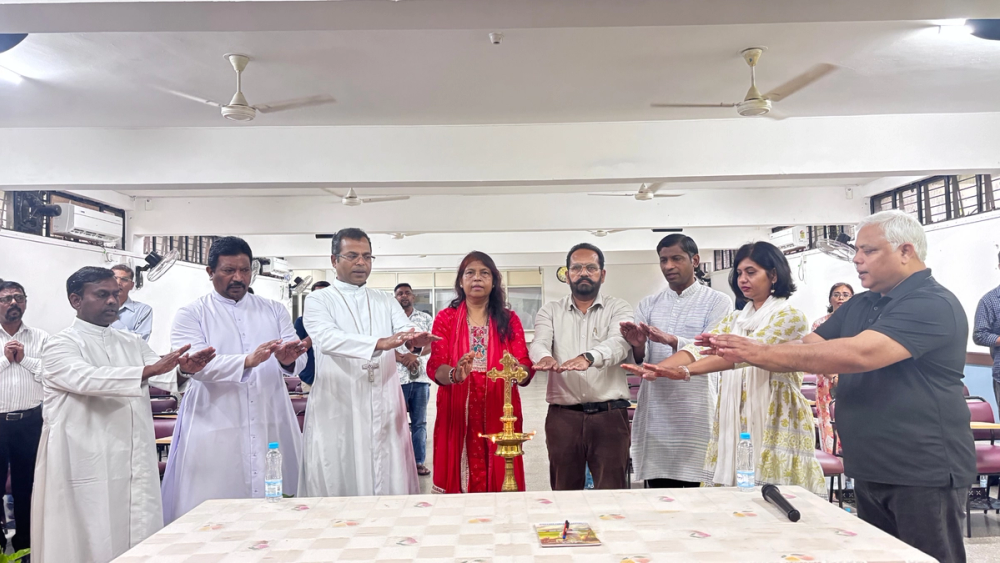 the lighting of the lamp