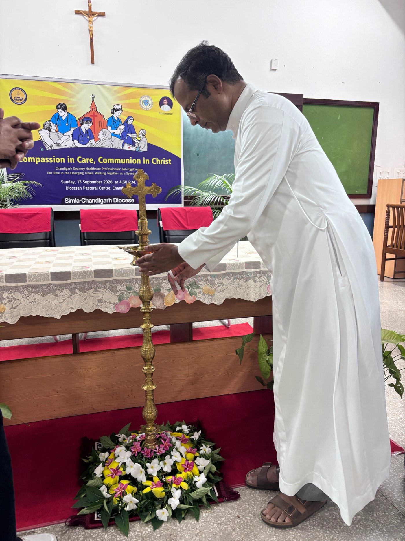 The programme began with the lighting of the lamp