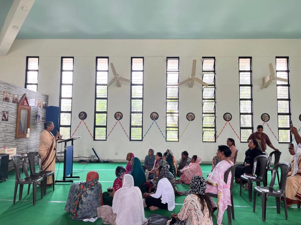 Session by sisters