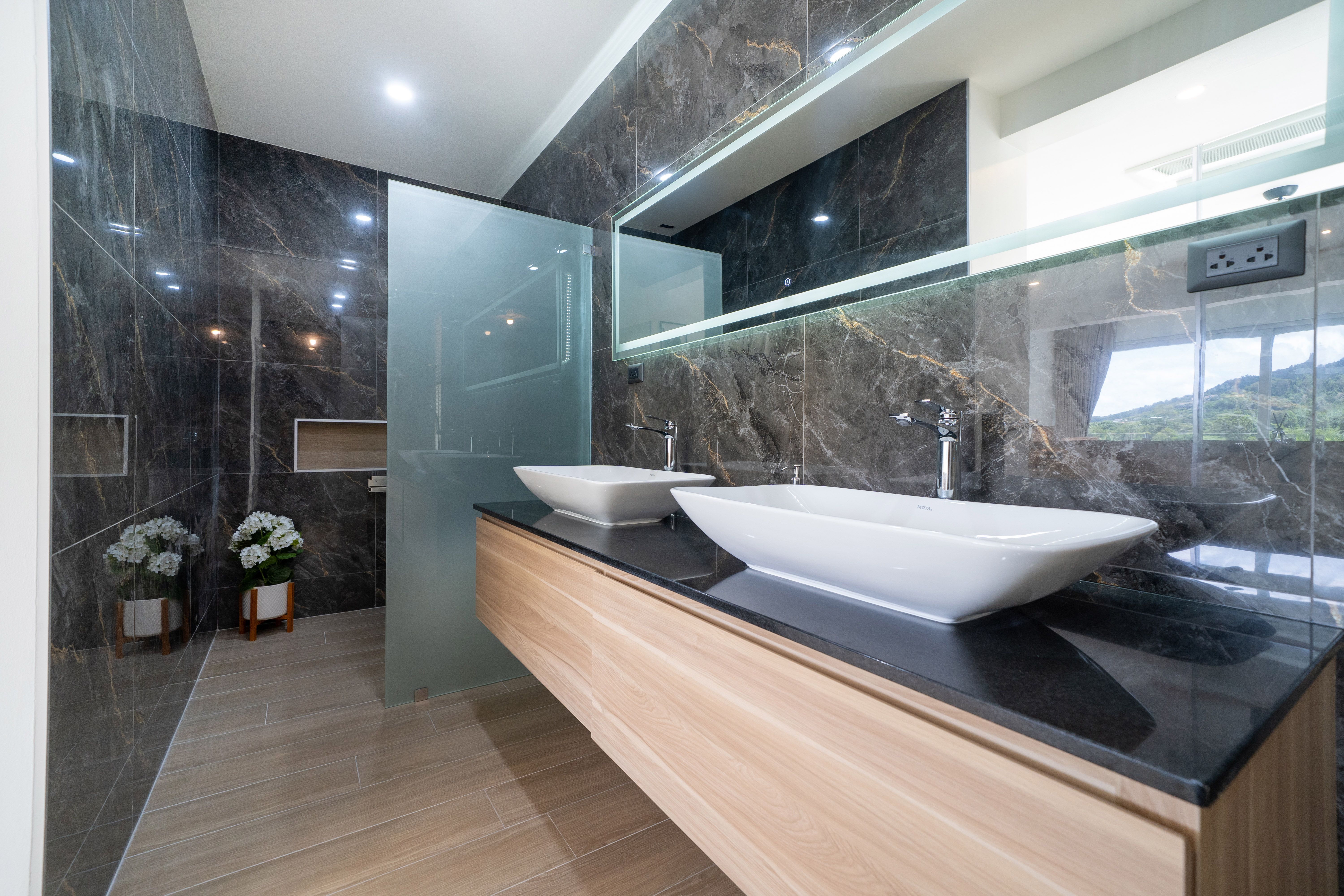 Villa naya bathroom 2 