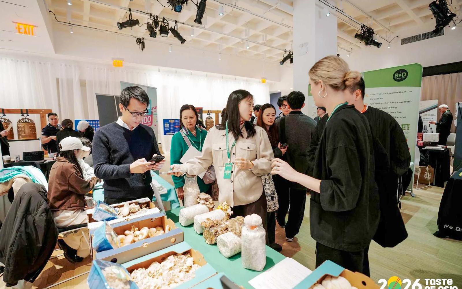 Brands and restaurant professionals meeting at Taste of Asia