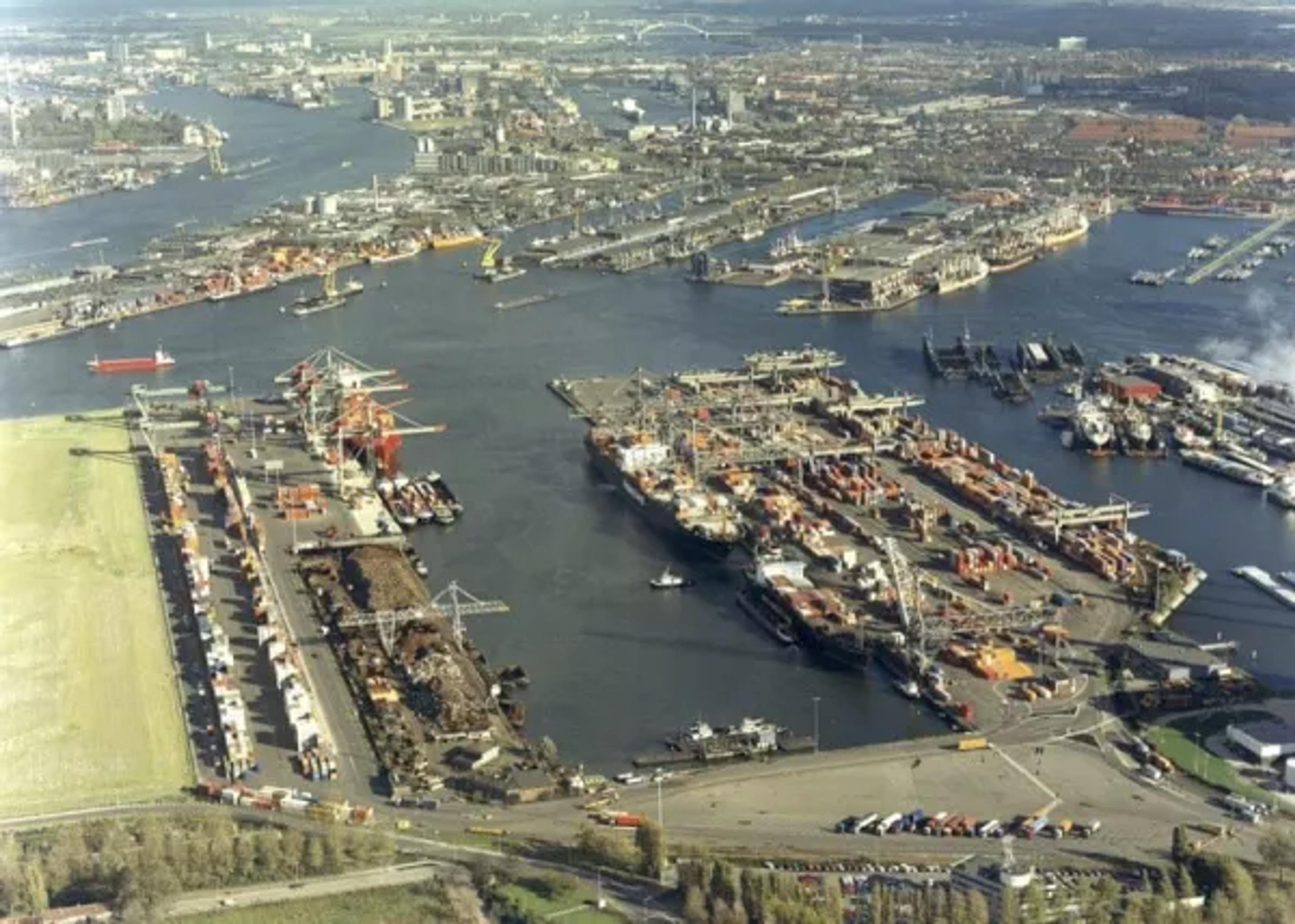 Royal Vopak formed through a merger in the Netherlands