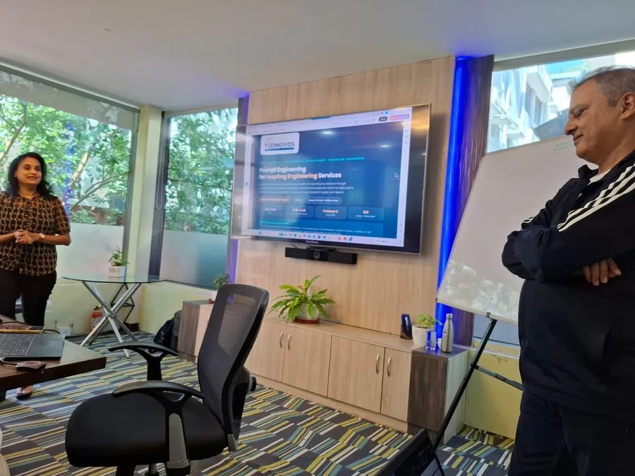 Leapfrog — AI Prompt Engineering & Agentic AI training, photo 2