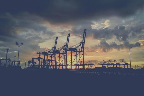 Container Freight Station (CFS) Charges for Imports: Cost Breakdown 2025