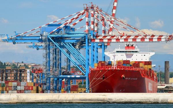 China to India Shipping Routes: Transit Times & Port Options 2025