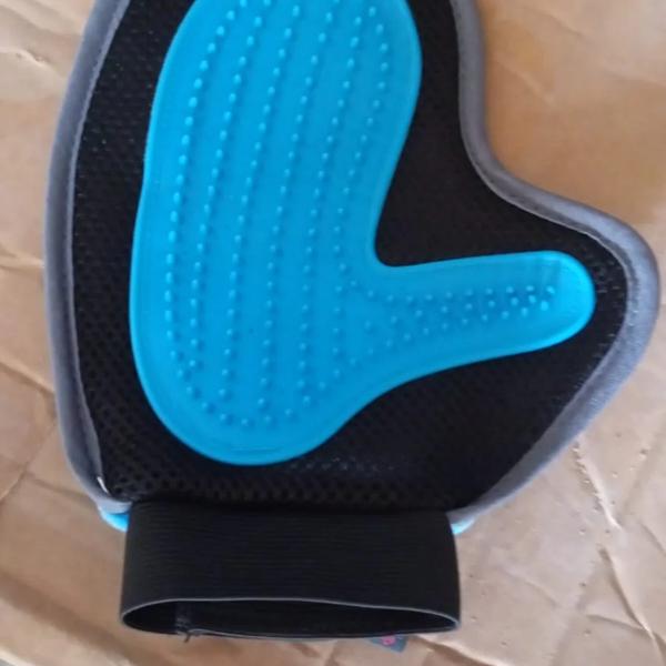 Pet Grooming Glove – Humanized Descending Brush  thumbnail 7