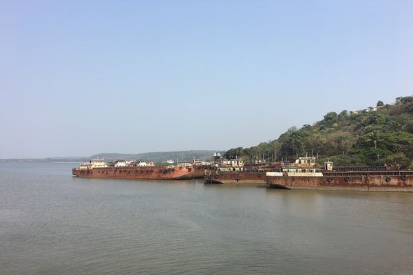 Importing Cosmetics from China: BIS Regulations Guide 2026