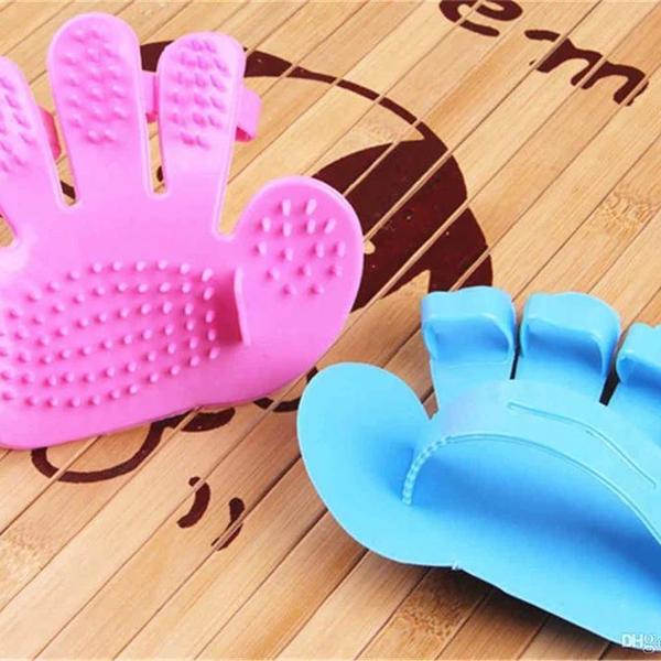 Rubber Pet Cleaning Massaging Grooming Glove Brush thumbnail 7