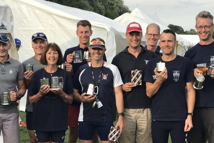 Our regatta is known for it’s exceptionally short 350m ‘Sprint Eights’ course.
