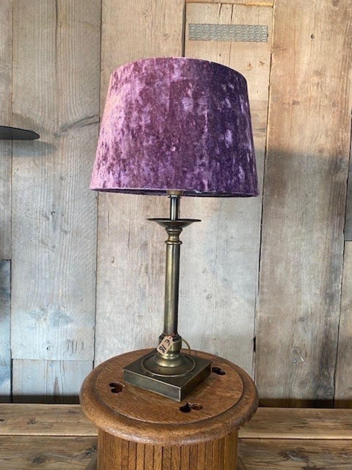 Lamp koper met paarse lampenkap