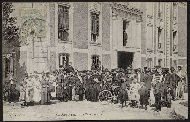 #ChallengeAZ : U comme Usine de chaussures