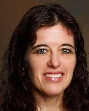 Portrait of Roni Robbins