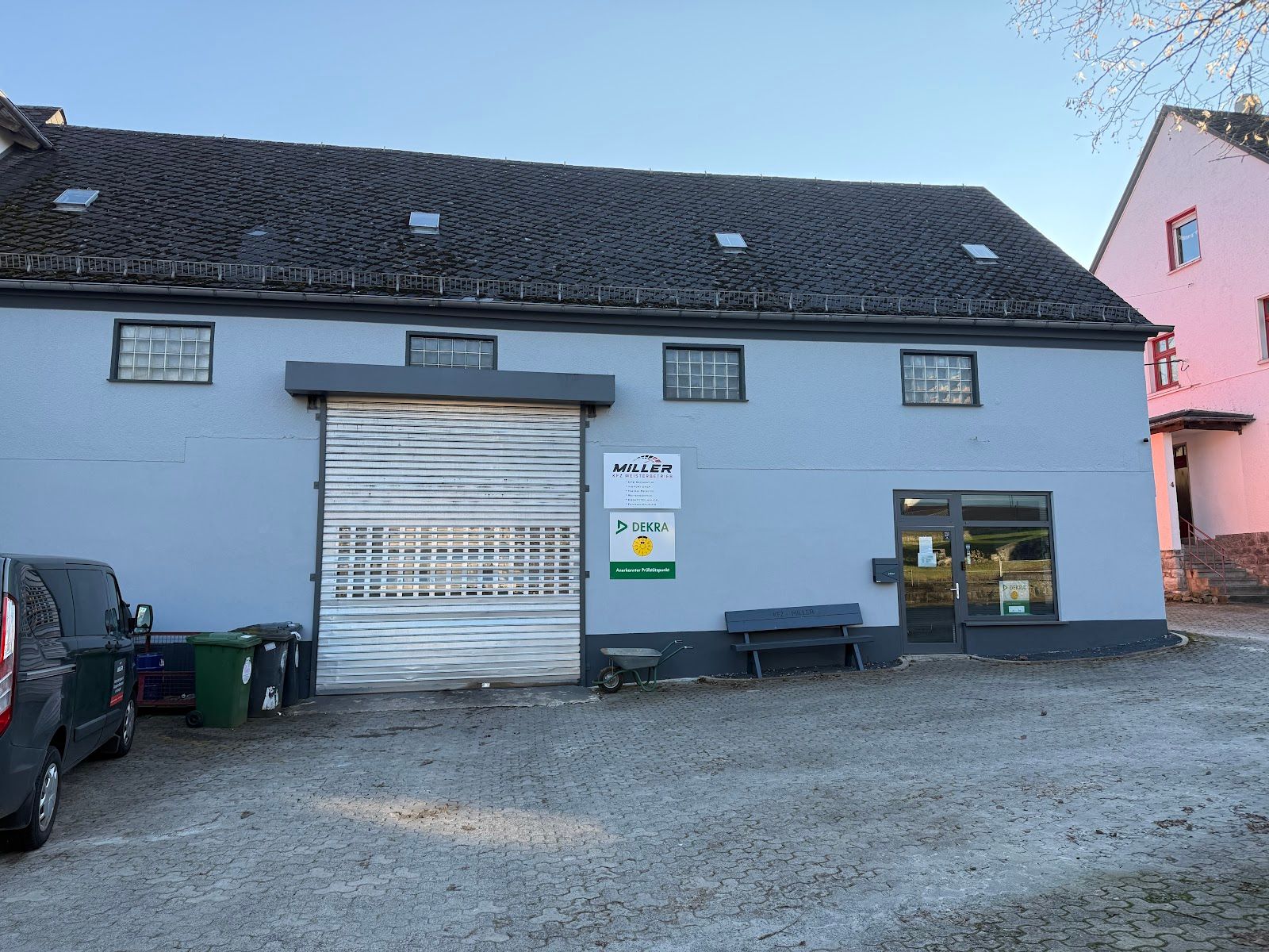 Gebäude von KFZ Miller