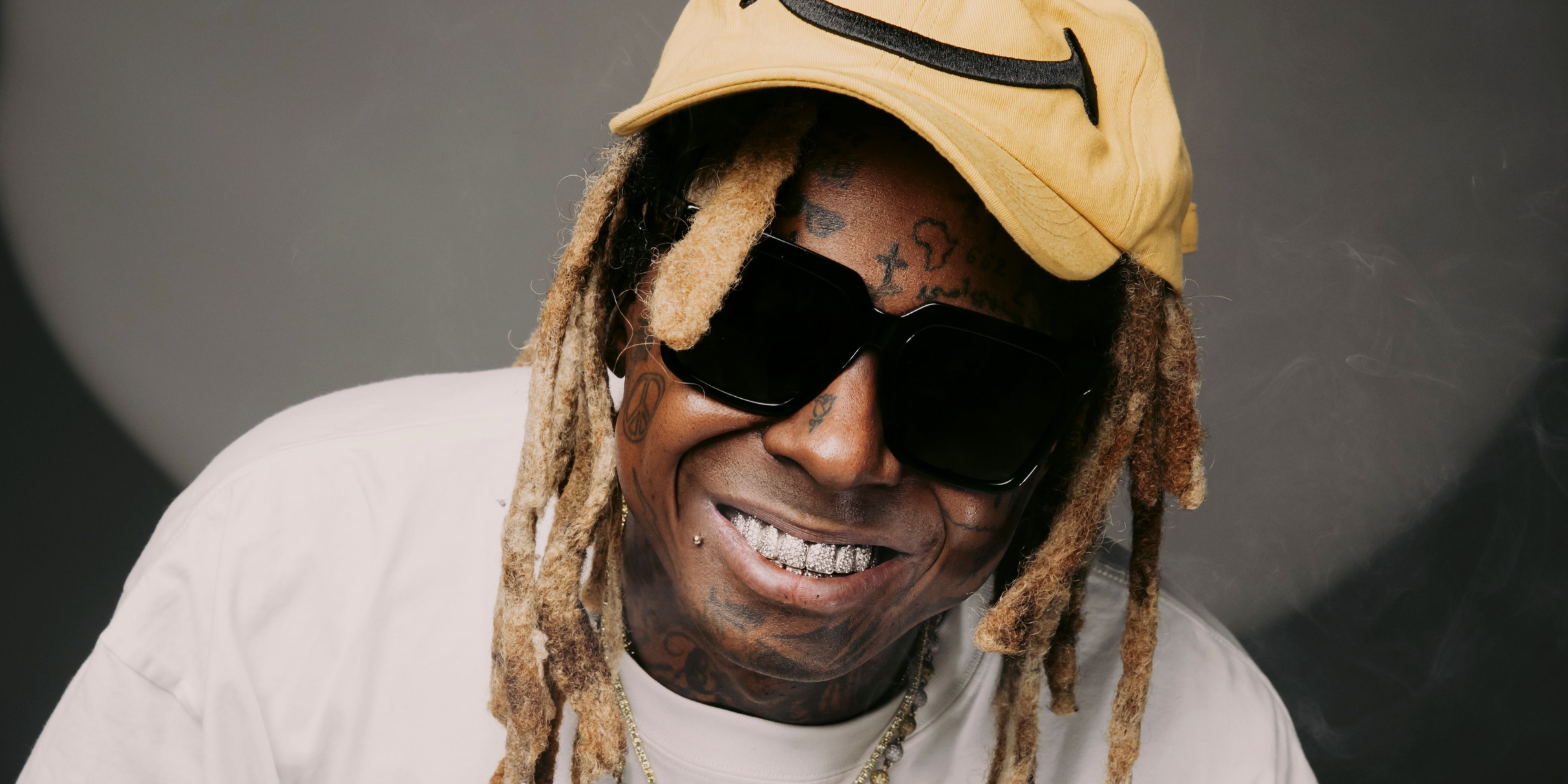 Lil Wayne performing live on the Tha Carter tour