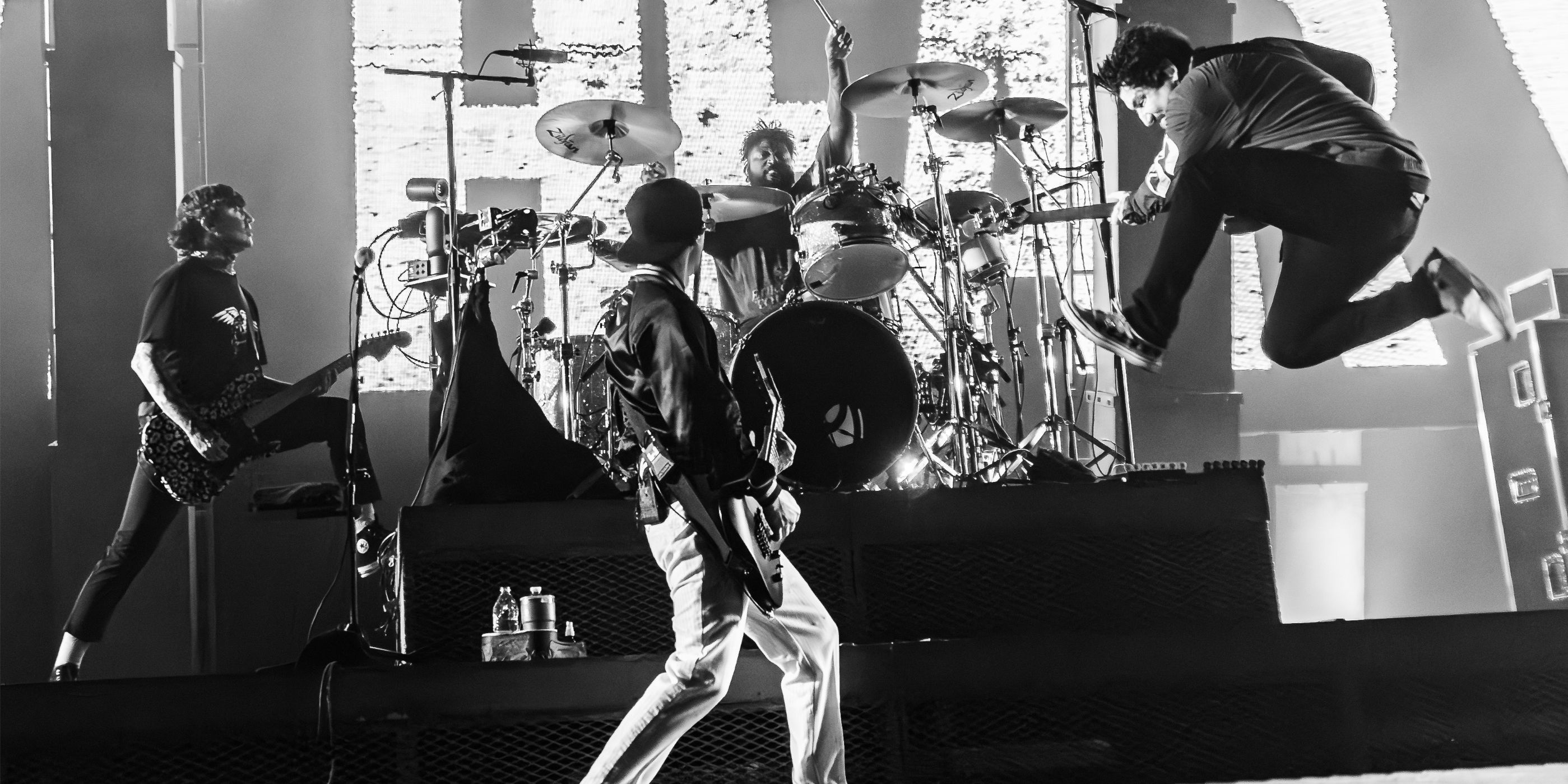 Pierce the veil sleeping with sirens