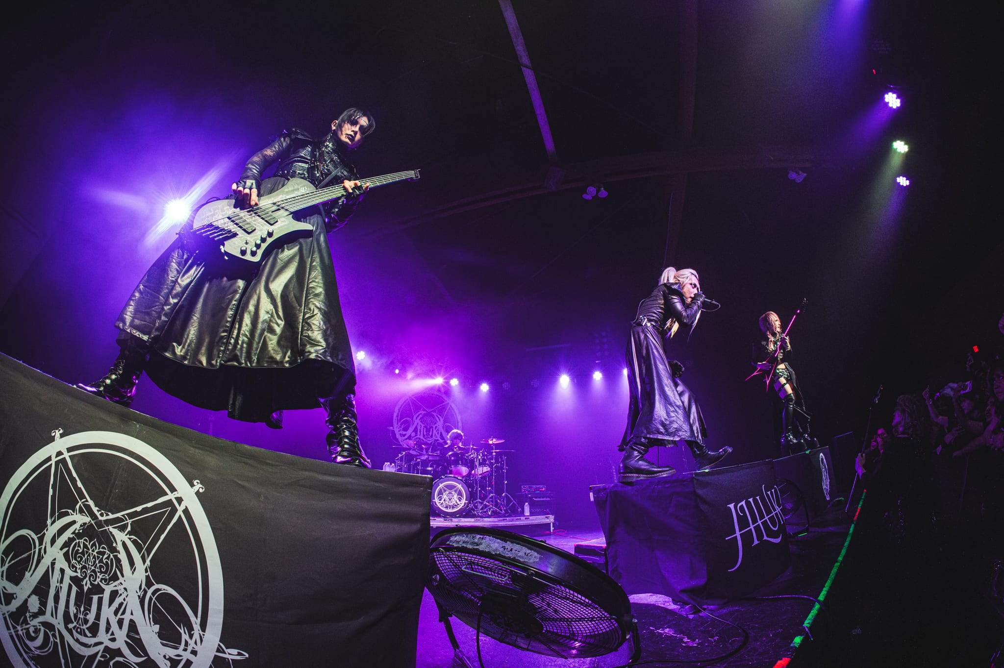 Jiluka frontman Ricko on stage at The Glass House