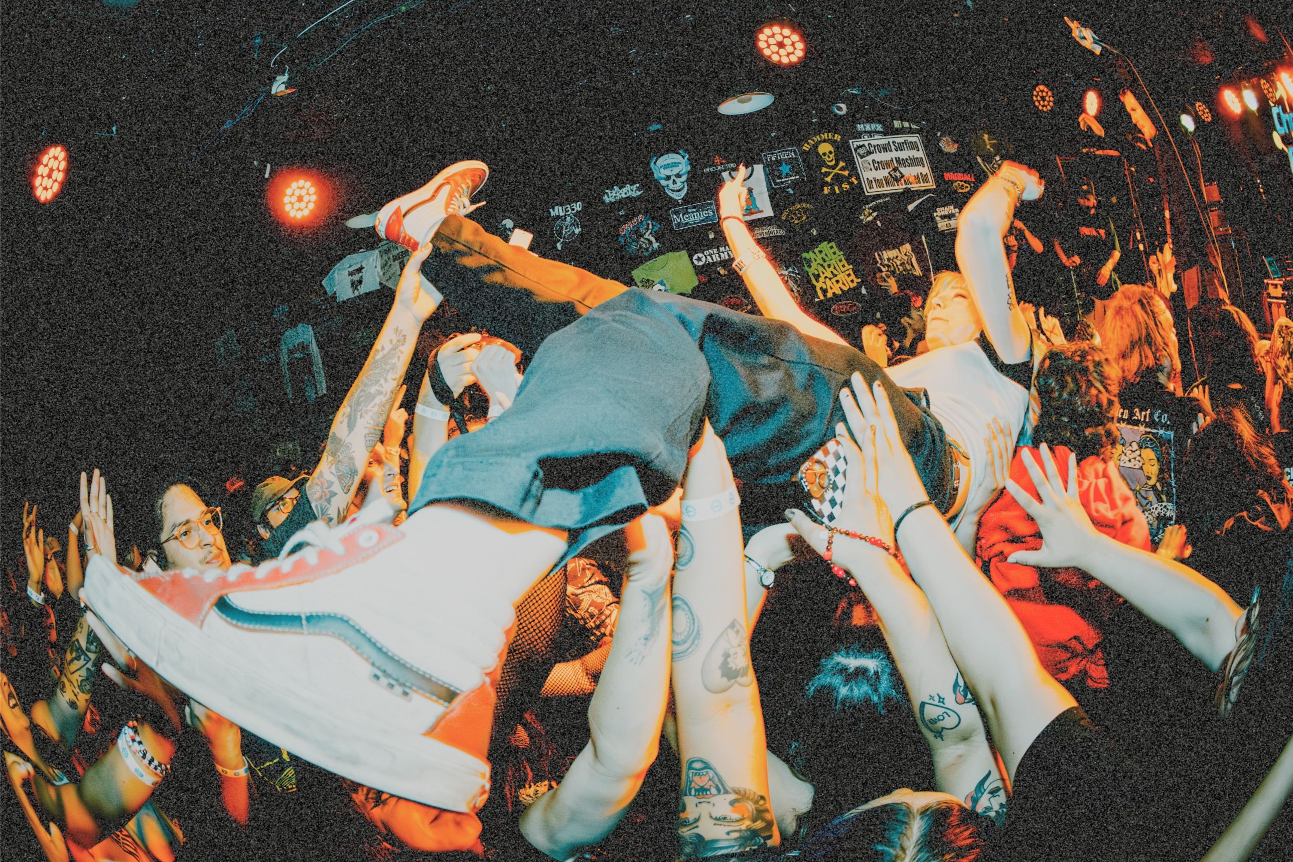 CHAIN FOREVER - Movements