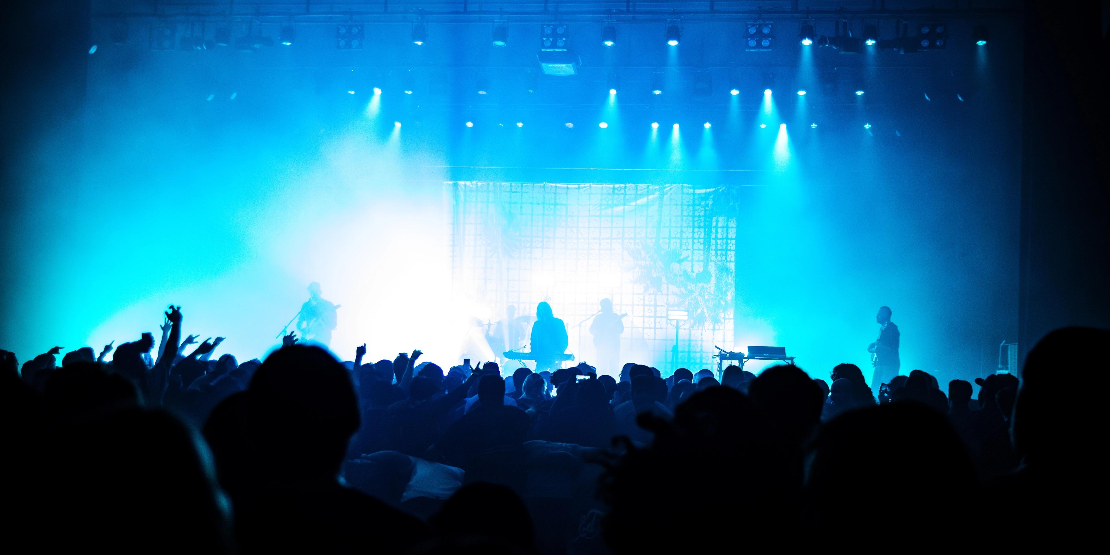 between the buried and me hail the sun