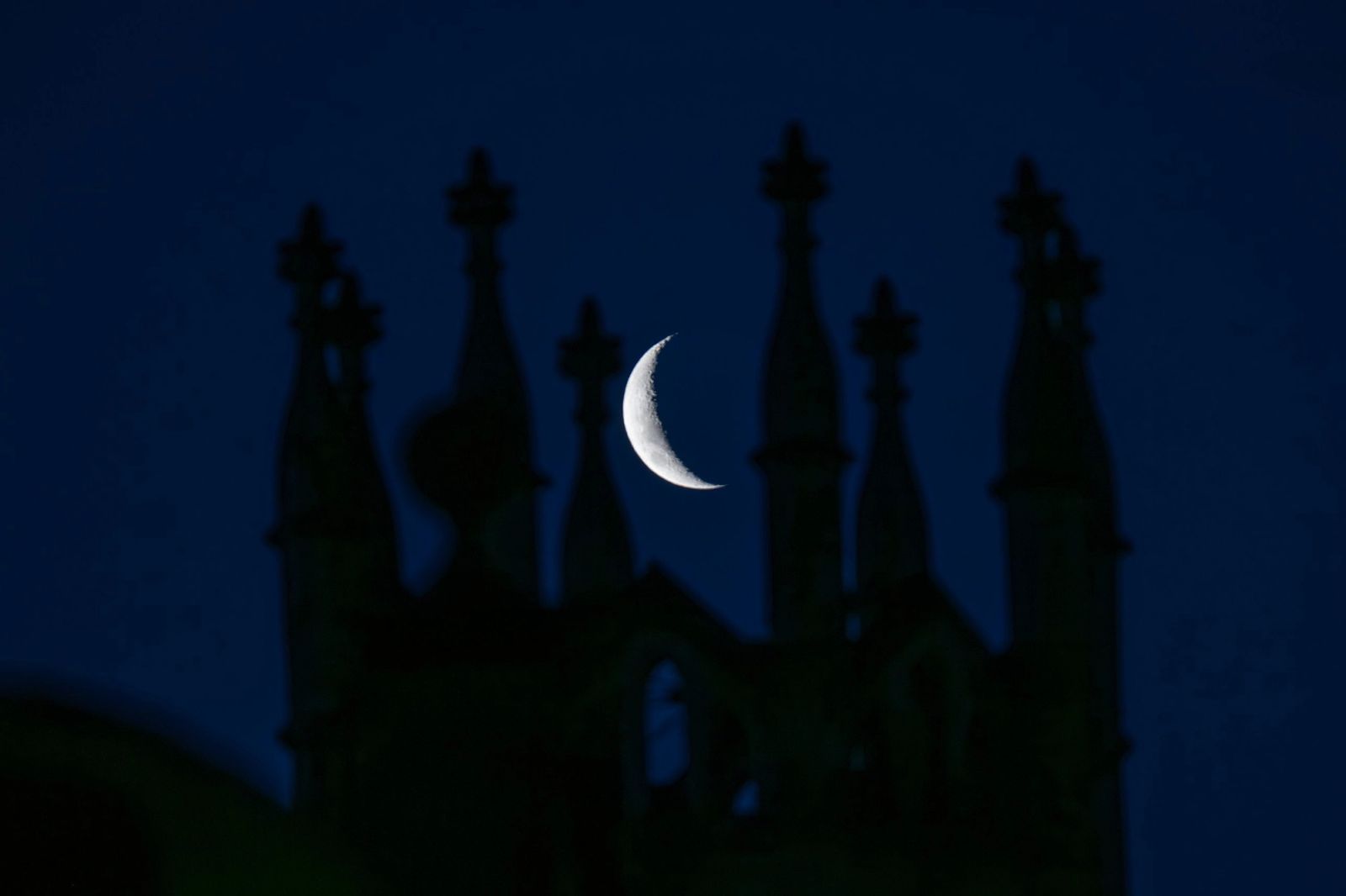 Tasmania Crescent Moon Spires