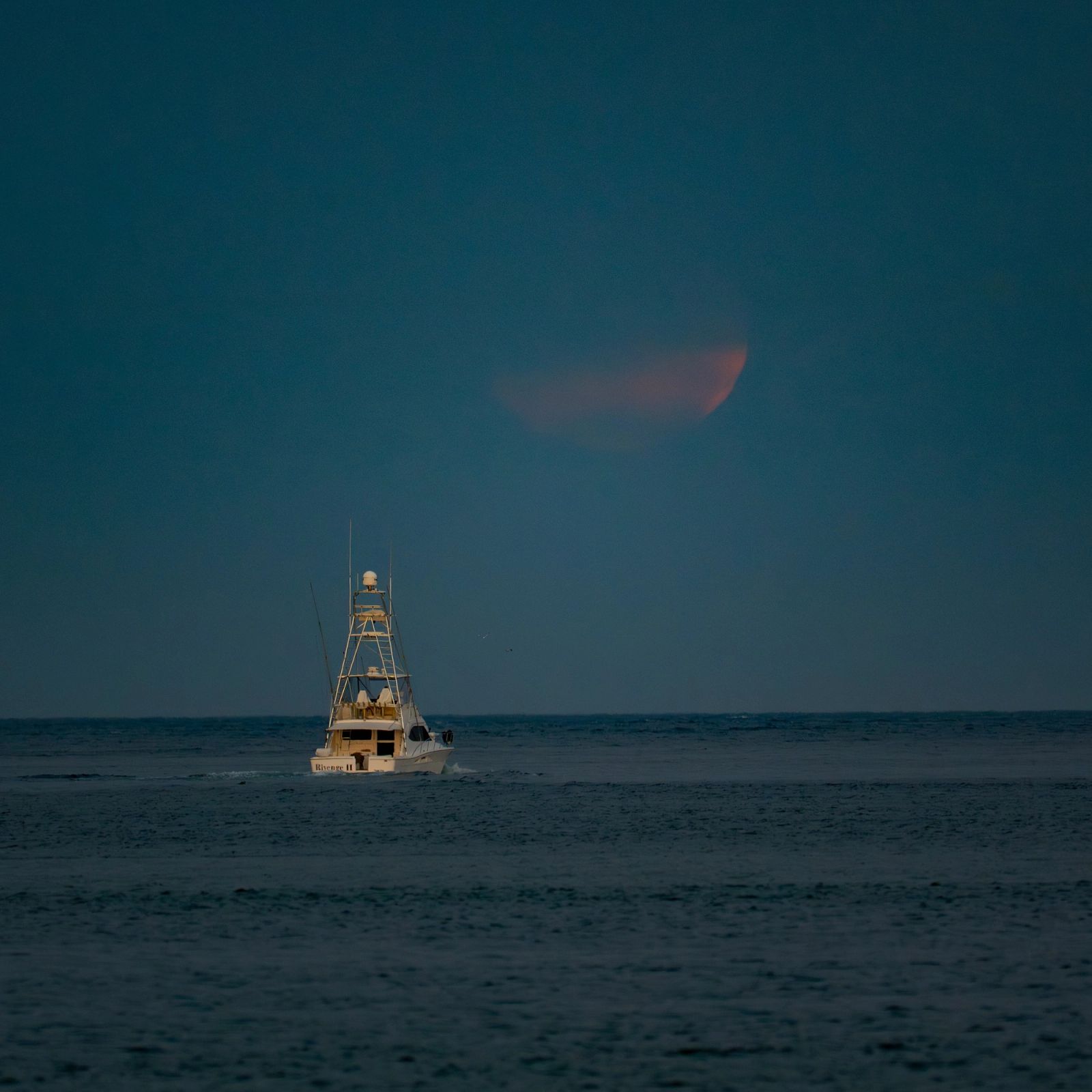 Yacht Twilight Bay