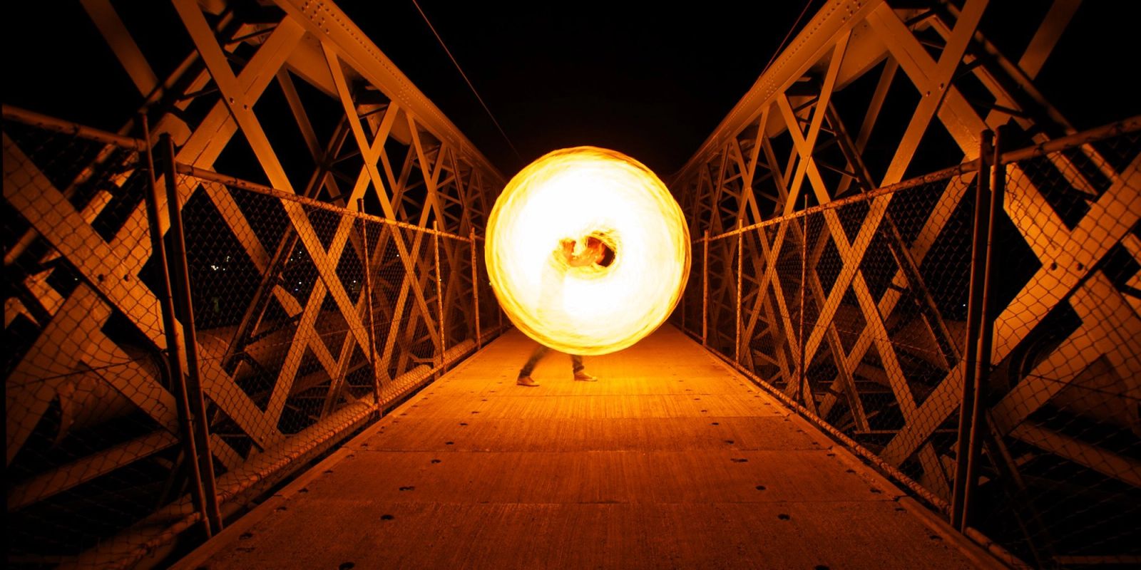 Lightpainting Como Bridge Orb