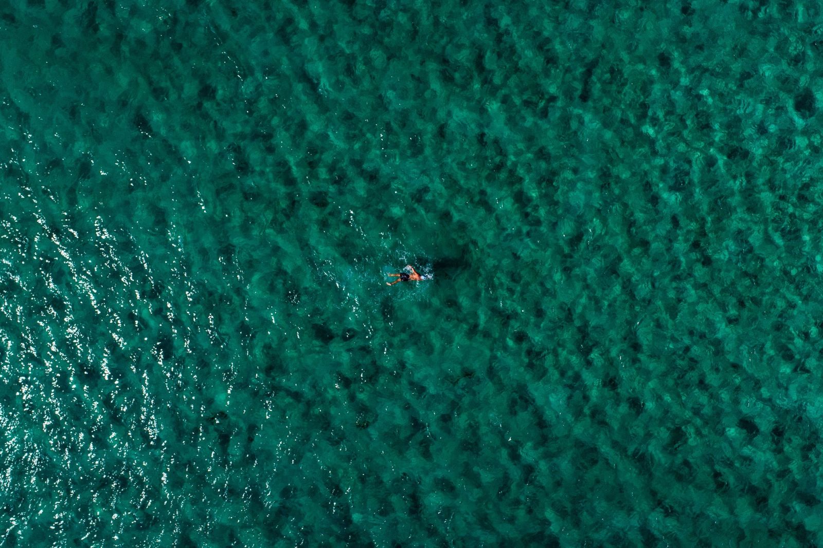 Aerial Wave Teal 02