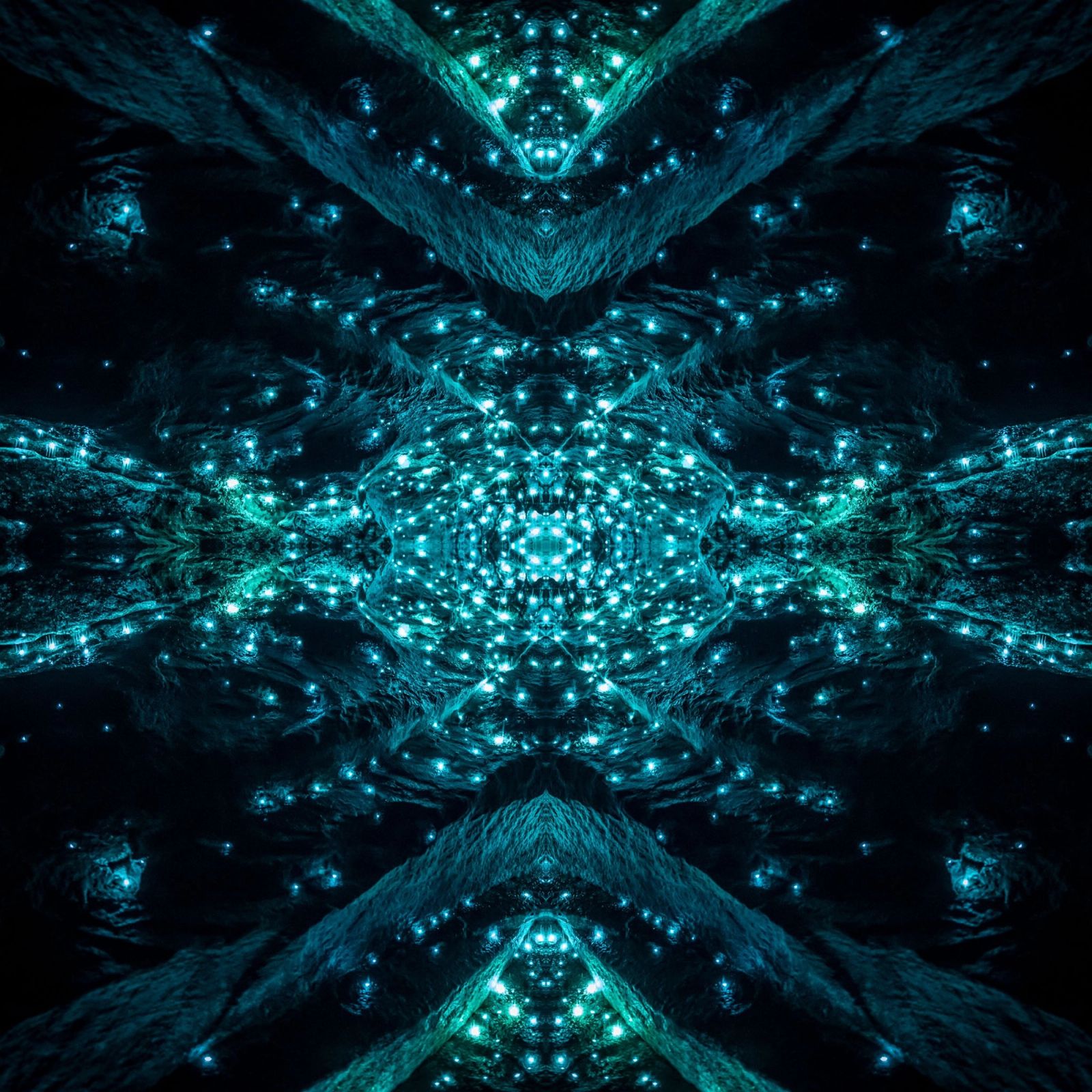 Symmterra Glow Wormhole Aka 5430