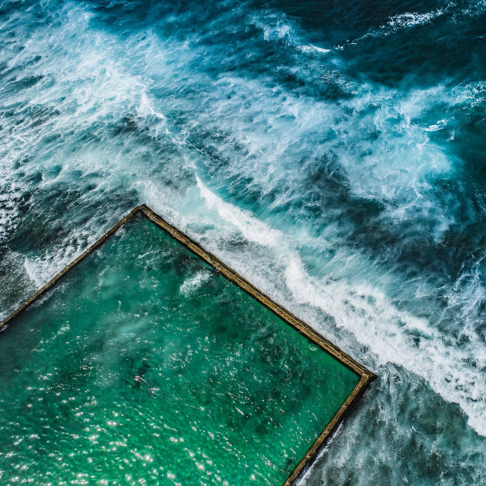 Aerial Dark Rocks Foam
