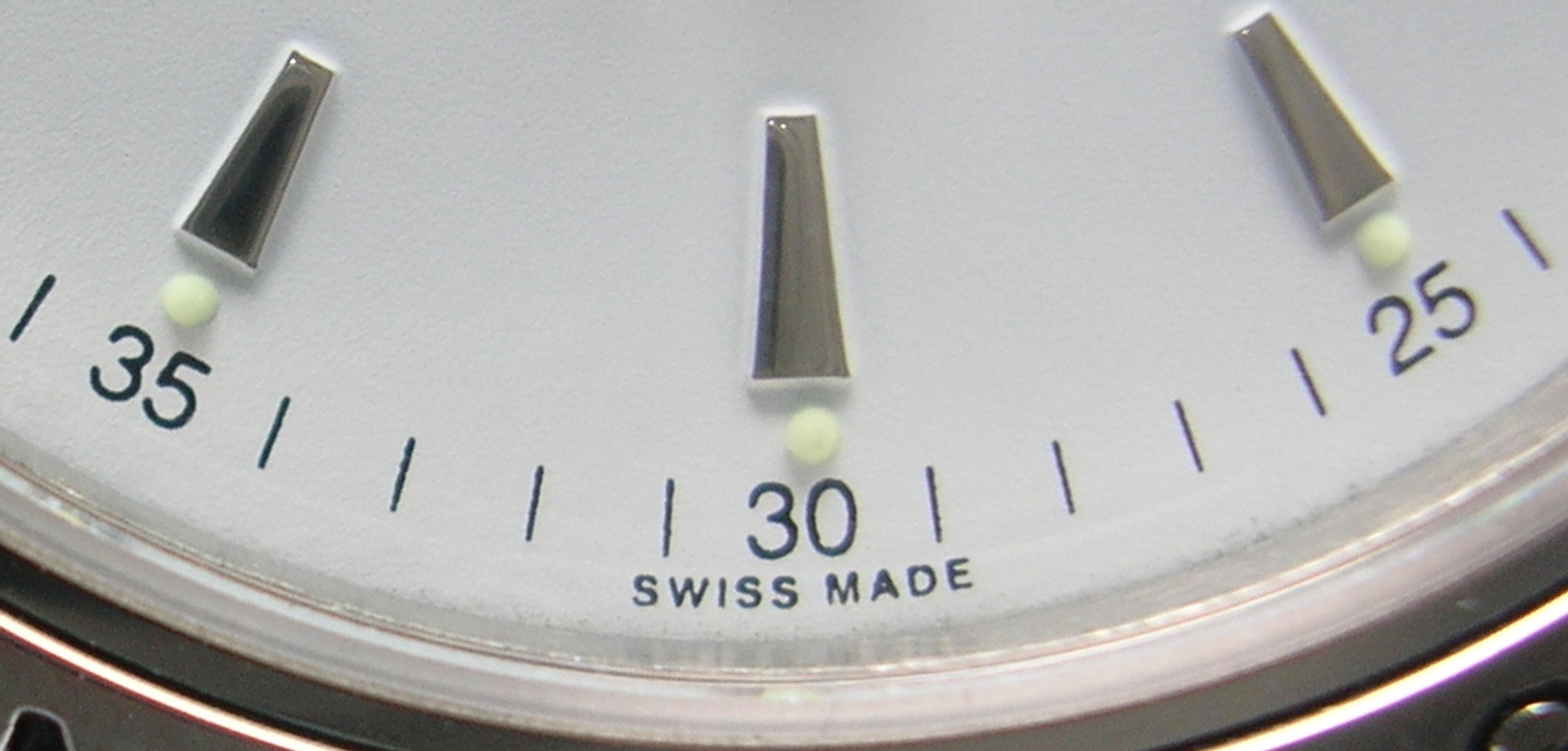 Etiqueta Swiss Made