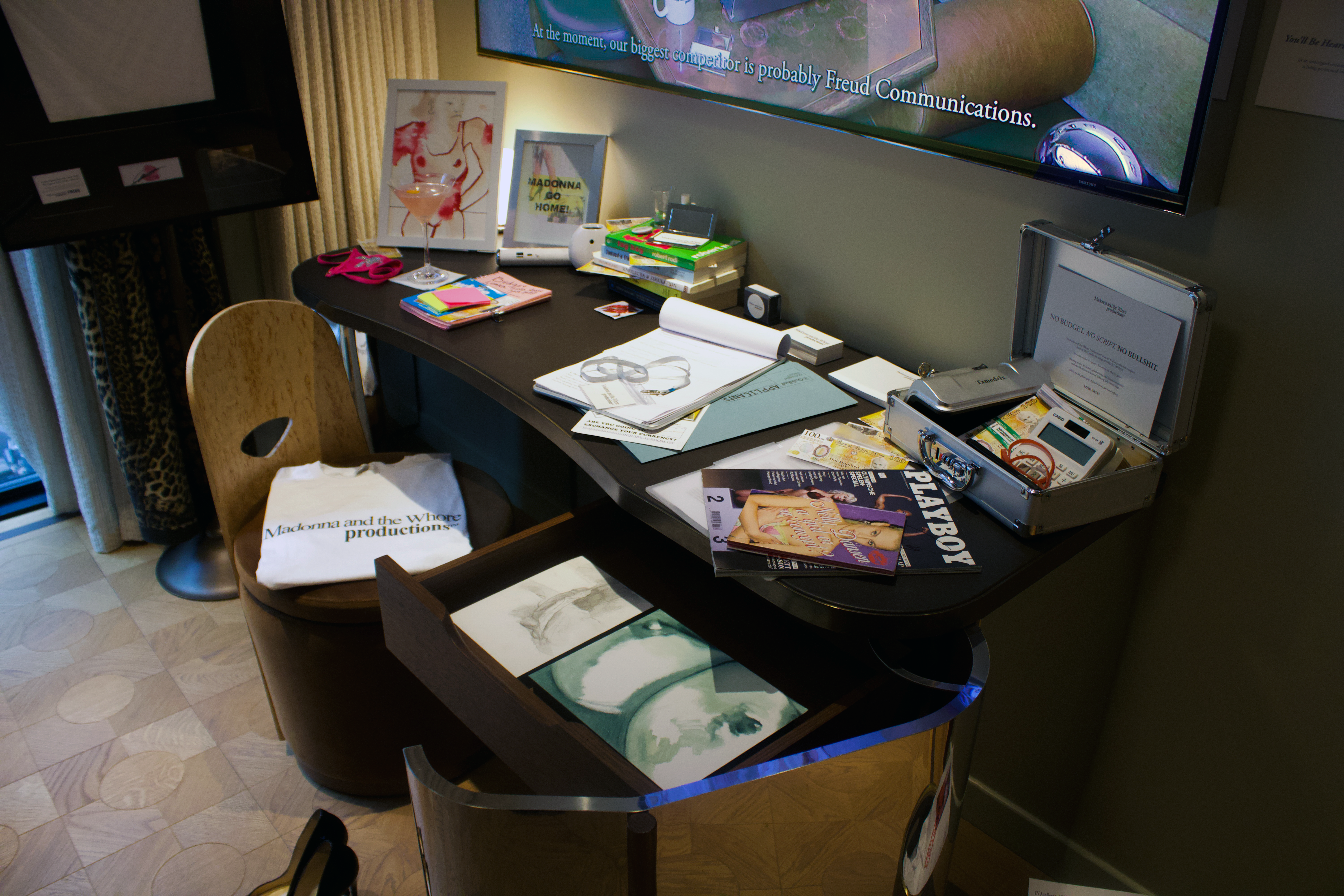 MEGA ATTRACTIVE™ HQ, Minor Attractions (Art Fair)