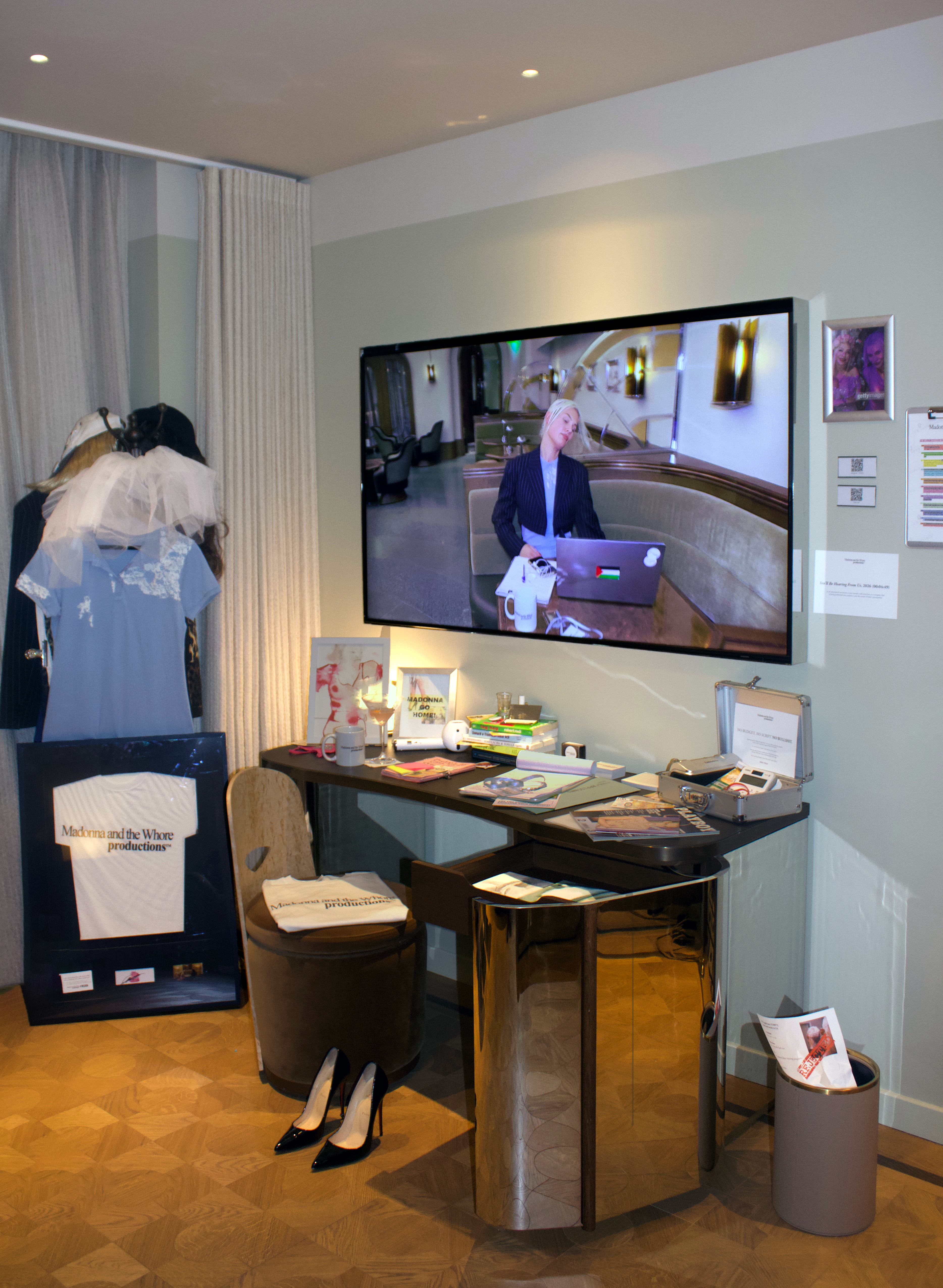 MEGA ATTRACTIVE™ HQ, Minor Attractions (Art Fair)