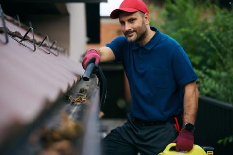 Gutter clean & clear