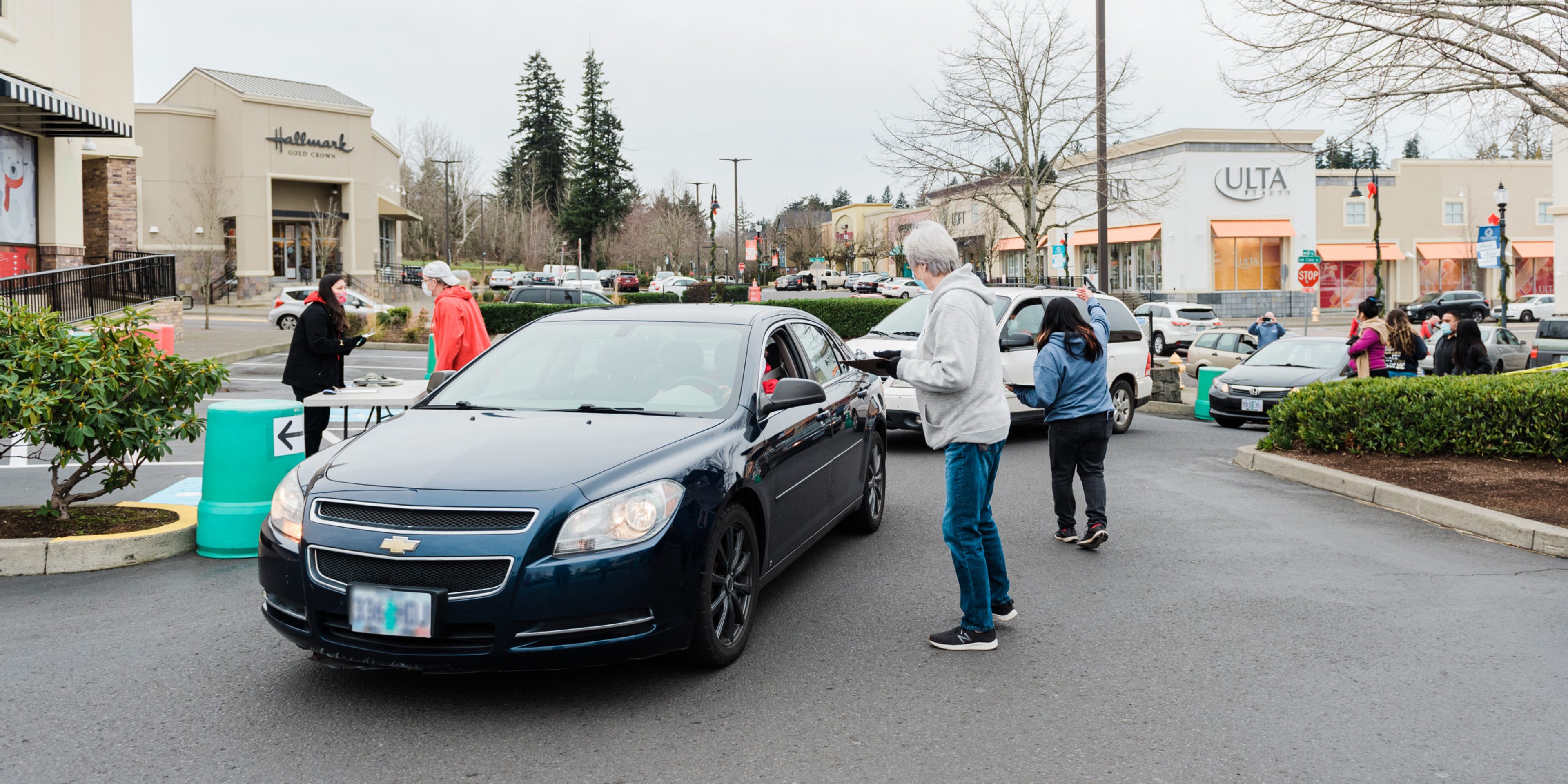 Harsch Investment Properties Hosts Food Distribution Event at Gresham Station Shopping Center