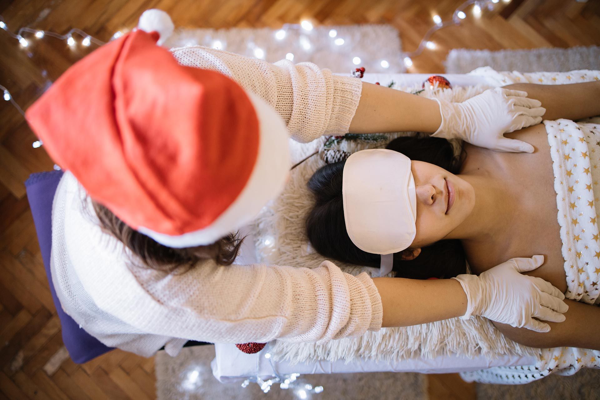 Aristocracy Salon & Day Spa offers Christmas packages for spa, massage, and salon services.