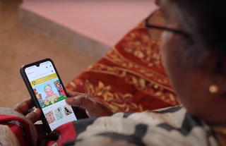 Meesho entrepreneur using the app