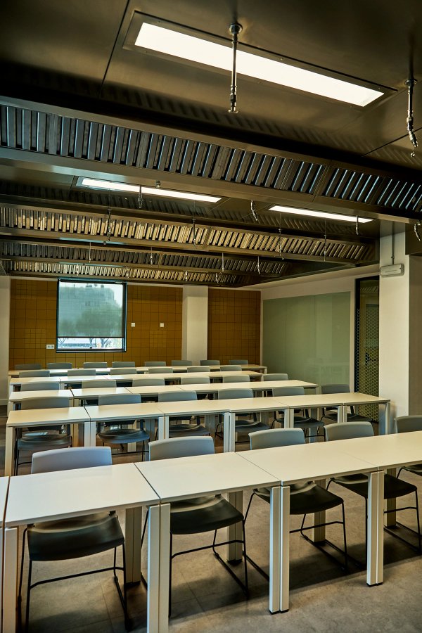 Aula de treball del BCN Culinary HUB amb Sostre Filtrant de Morgui