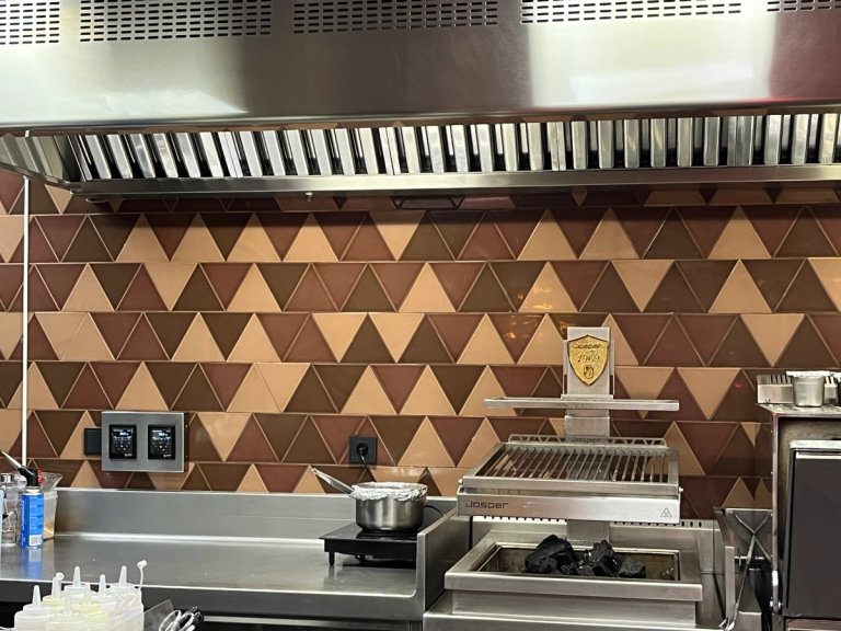 Potenciómetros para regulación extracción instalados con marco inox de Morgui