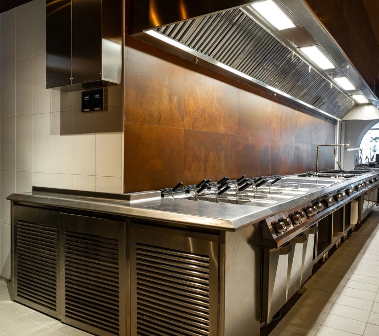 Campana Extractora Modelo Indok de Morgui instalada en Hotel de Tarragona