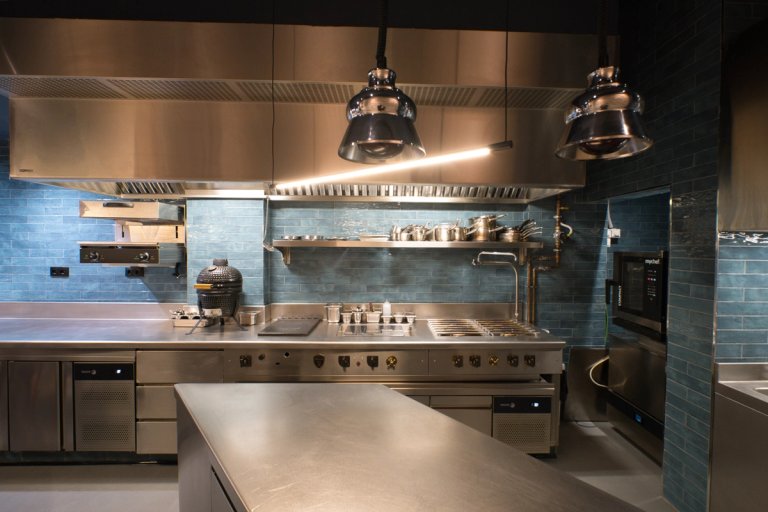Campana extractora Indok de Morgui al Restaurant Imprevisto de Barcelona