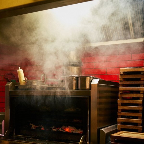 Campana extractora Indok de Morgui en Pura Brasa Platja d'Aro