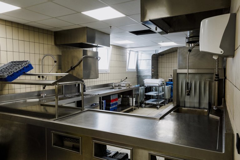 Campana Extractora Vapor de Morgui para Zona Lavado del Hotel Estival Maramar