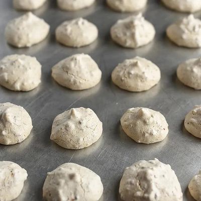 RECIPE: Crispy Meringue Cookies with Fortune Favors (GF)