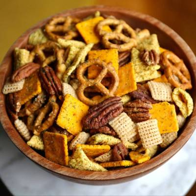 Salt, Vinegar & Ranch Pecan Snack Mix
