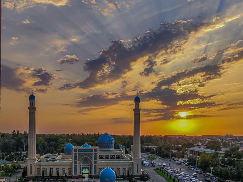  Explore Uzbekistan