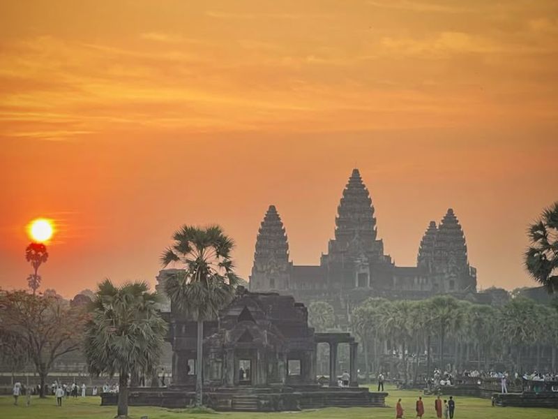 Ancient Temple Explorer Plus