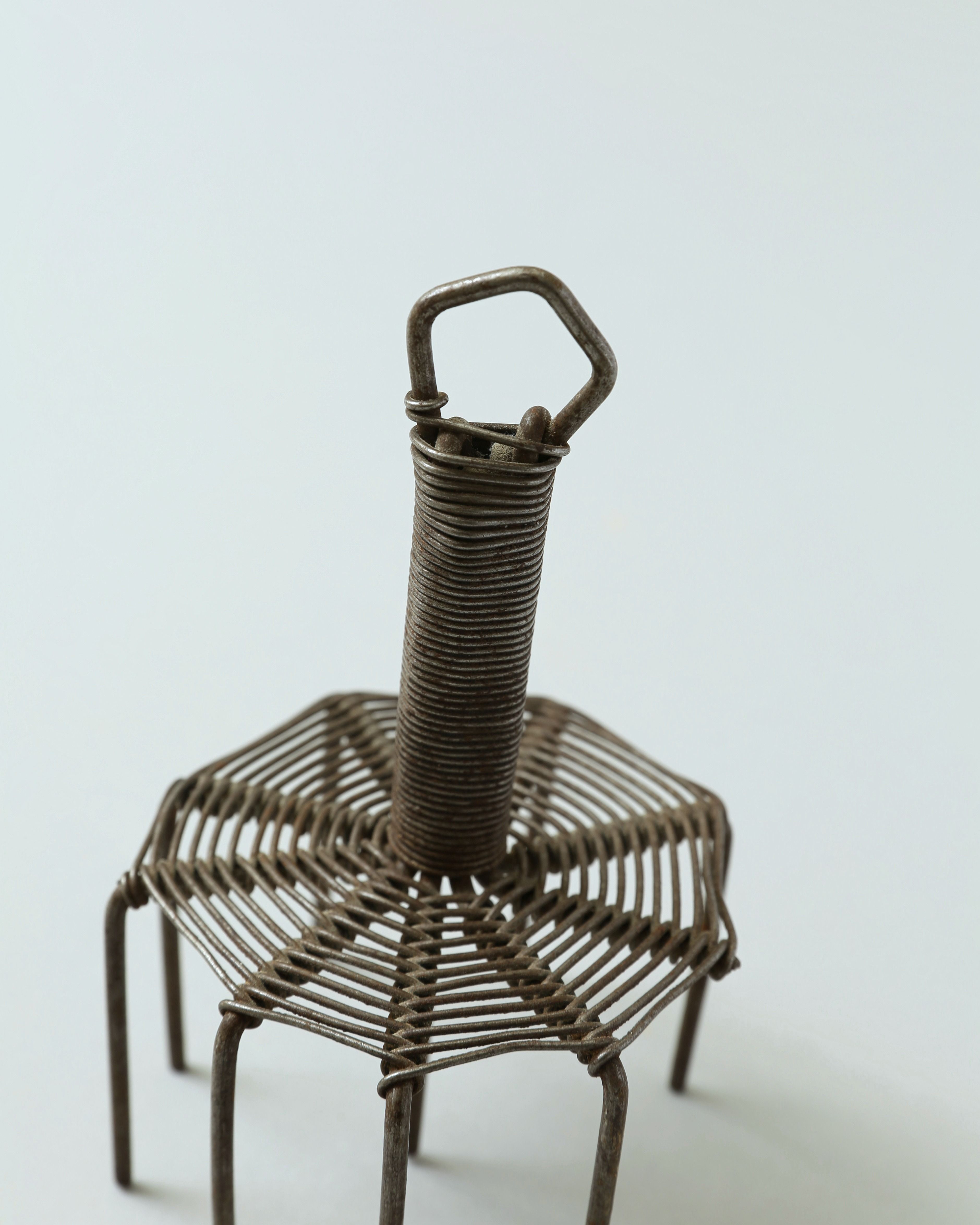 針金細工 パン生地の穴あけ器 7