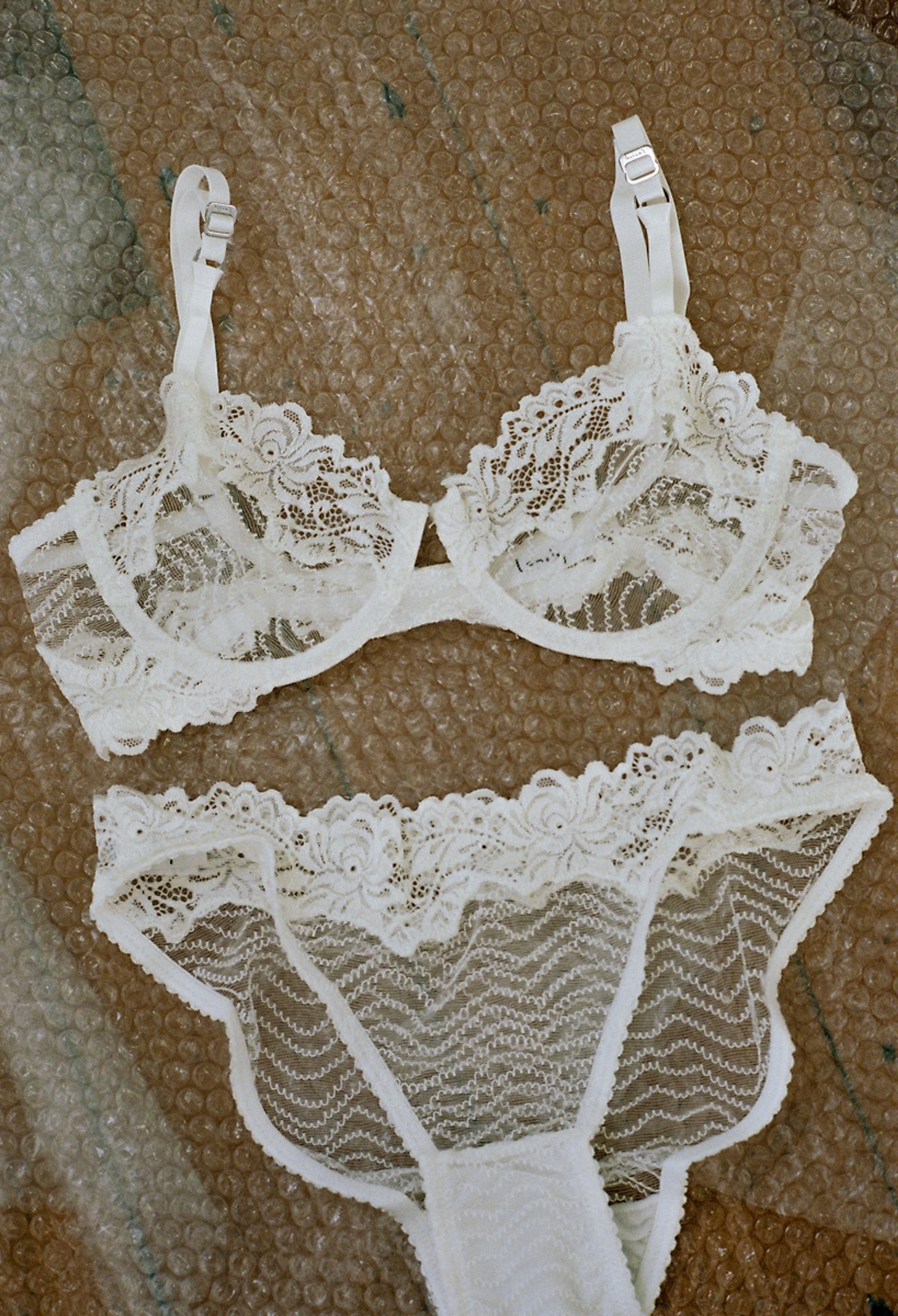 Bonnie Brief Ivory - 7