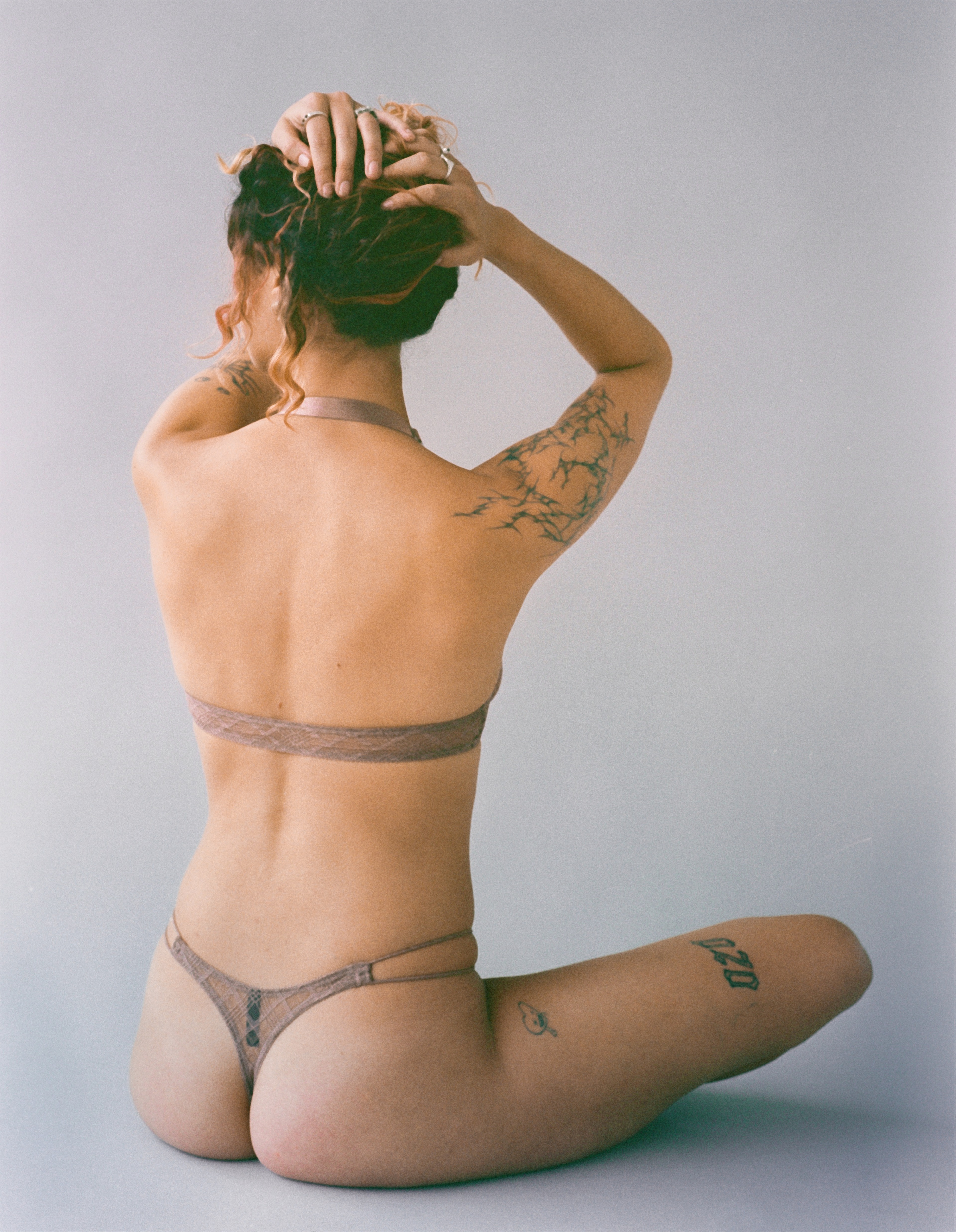Celeste Loop Thong Rosewood - 2