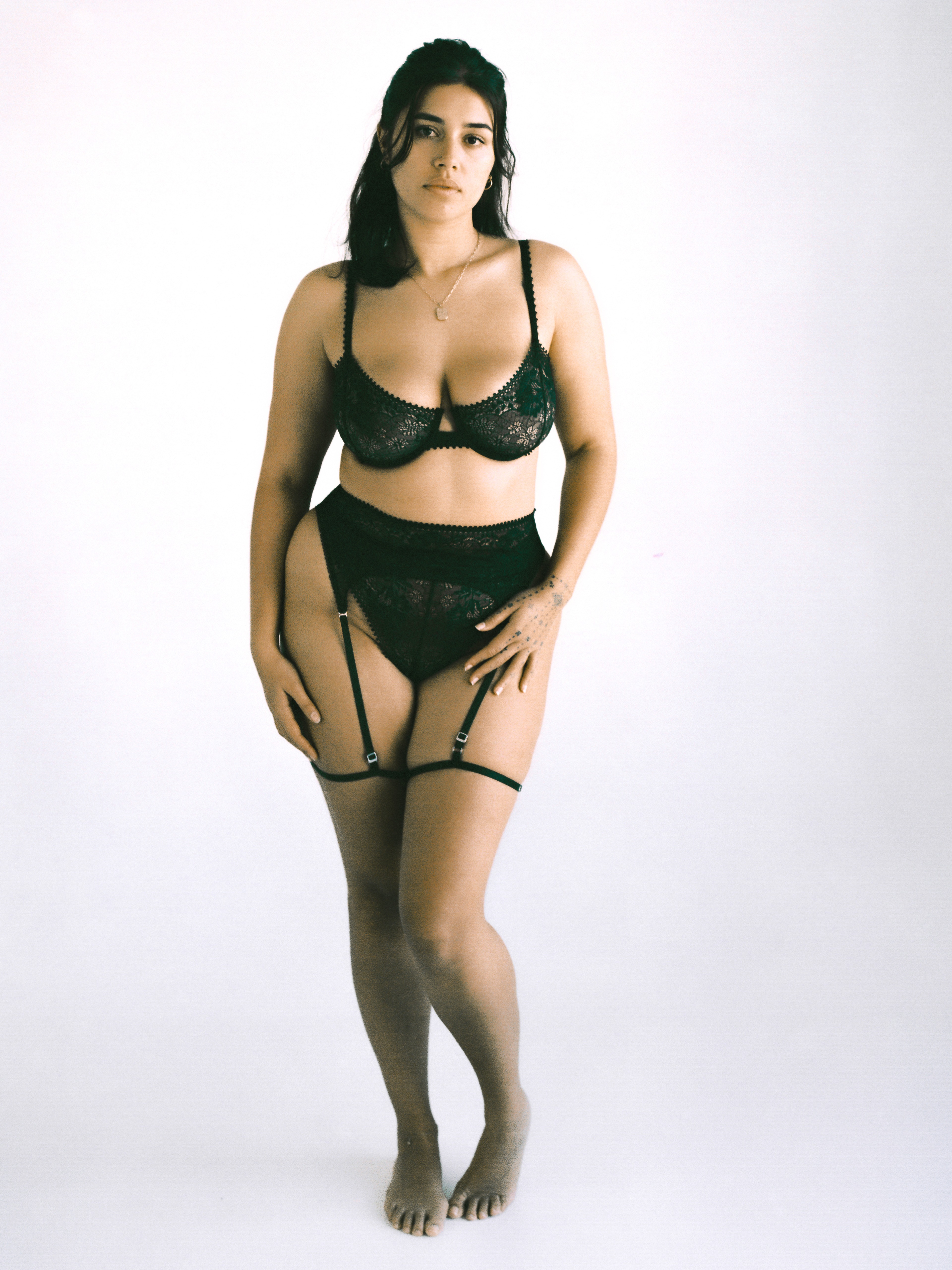 Amara Garter Black - 1