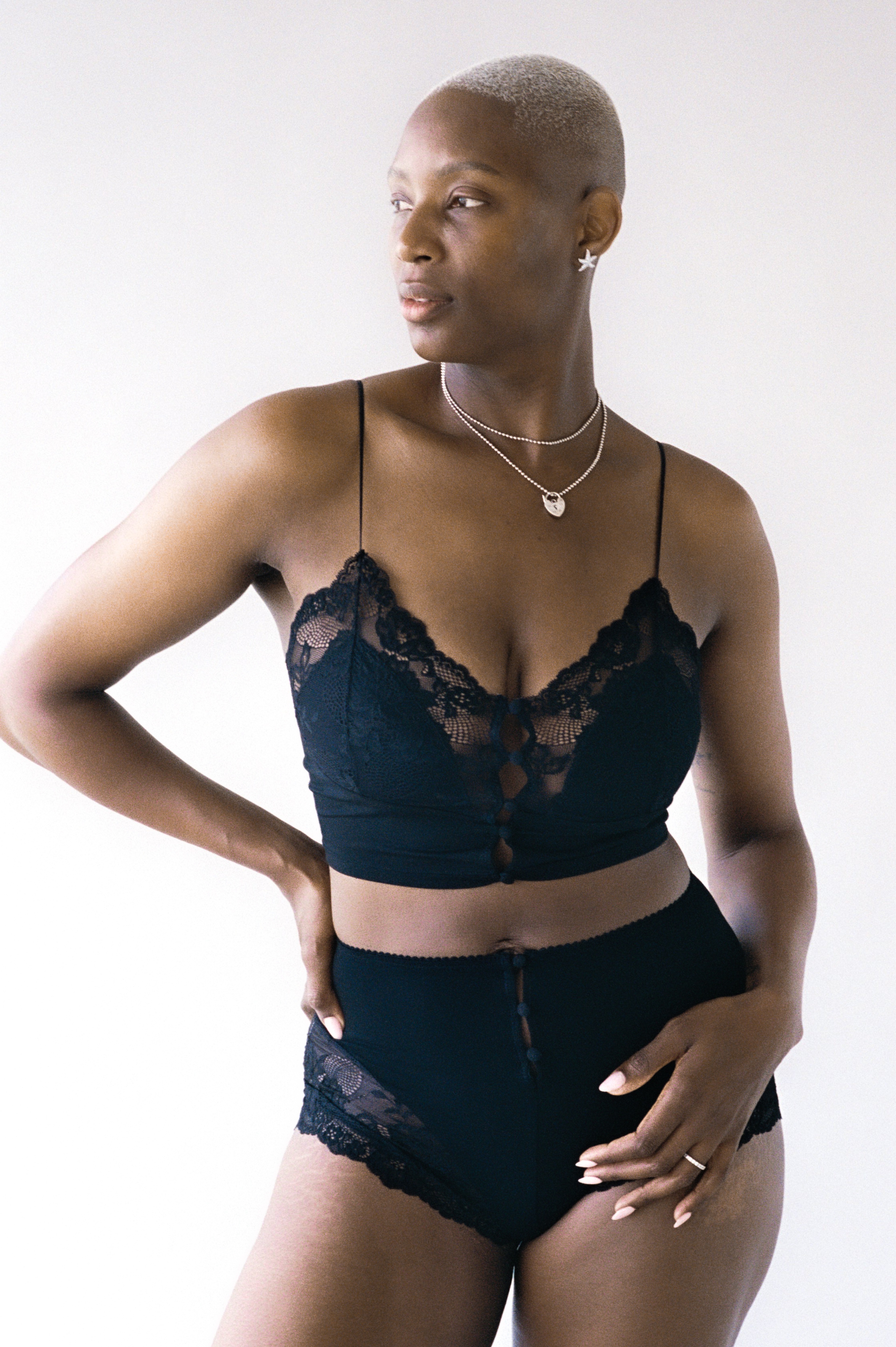 Hollie Short Black - 1